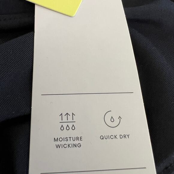 All in Motion Women's Black Crewneck Short Sleeve  T-Shirt - Size Large - NWT - Picture 4 of 8